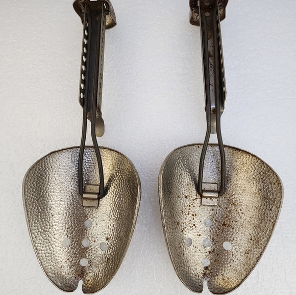 Vtg A&J Hammered Metal Shoe Tree Shaper Stretcher Adjustable Pair - Picture 6 of 10